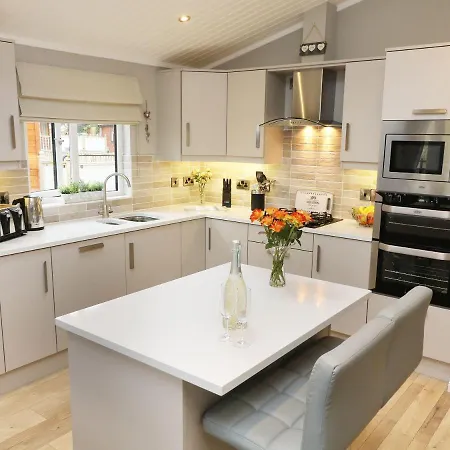 8 Waterside Wood Prázdninový dům *