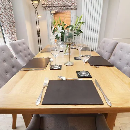 8 Waterside Wood Prázdninový dům